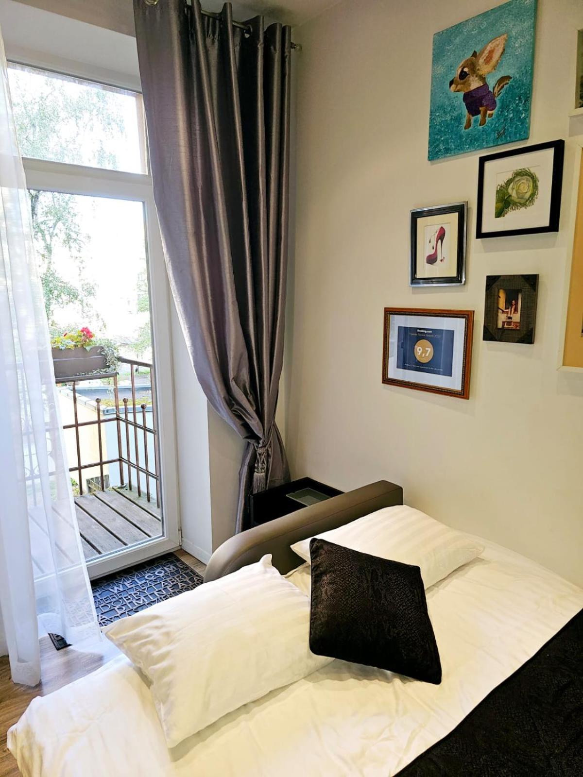 Modern 2 Bedroom Apartment In The City Centre Рига Экстерьер фото