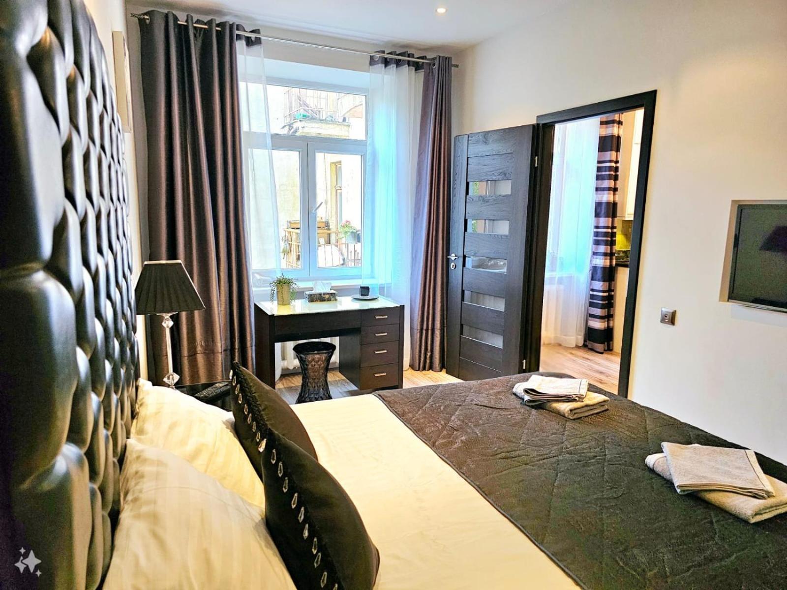 Modern 2 Bedroom Apartment In The City Centre Рига Экстерьер фото
