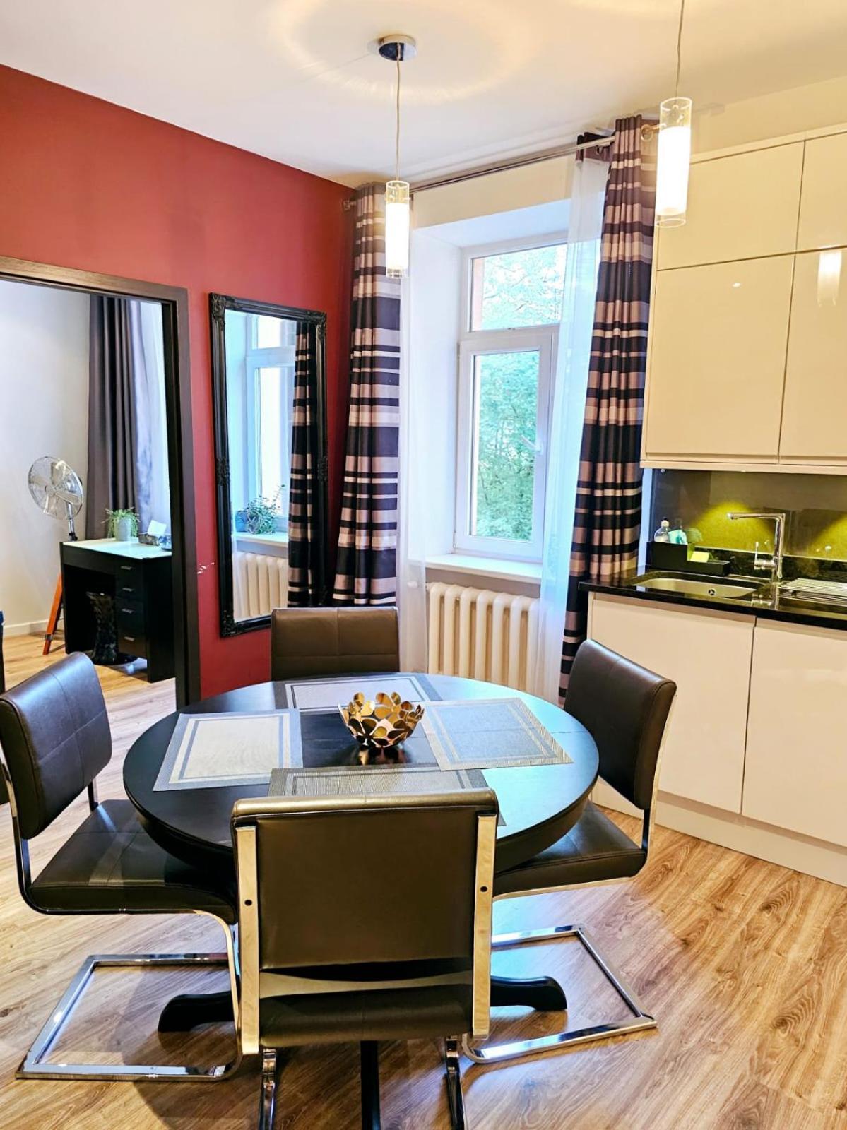Modern 2 Bedroom Apartment In The City Centre Рига Экстерьер фото