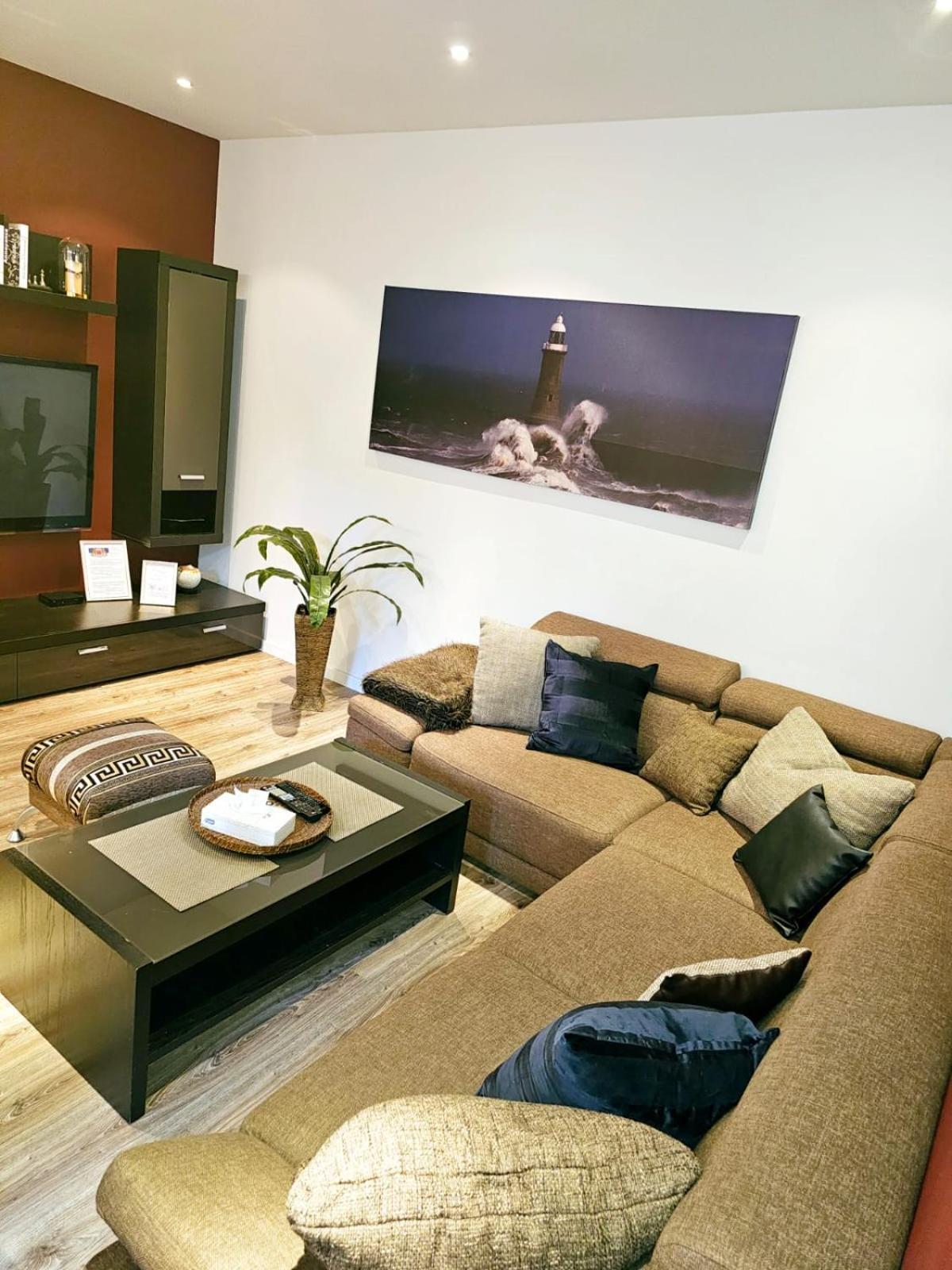 Modern 2 Bedroom Apartment In The City Centre Рига Экстерьер фото